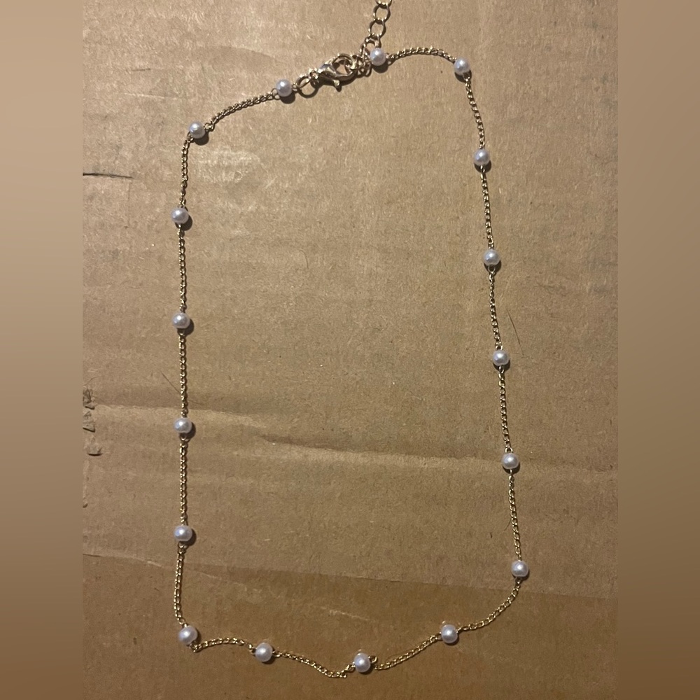 Pearl choker